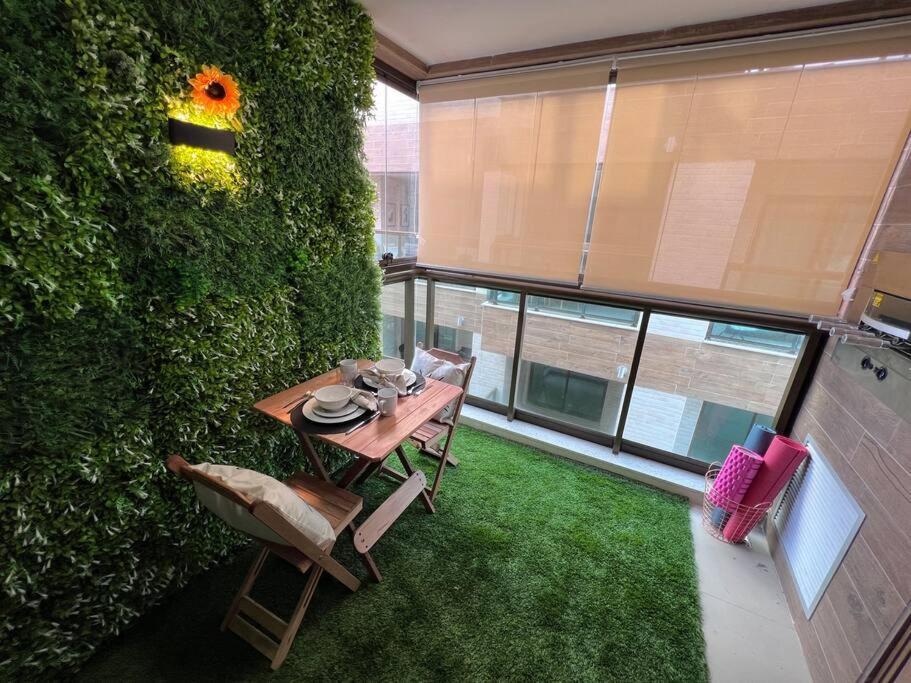 Apartment Travelers Dream! *